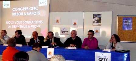 Congr�s de Vichy, mars 2009. Lundi 9 mars, Jocelyn TRES a accueilli les congressistes pour ce congr�s exceptionnel de fusion des organisations syndicales suite � la fusion r�cente des deux ex directions de la nouvelle DGFIP.