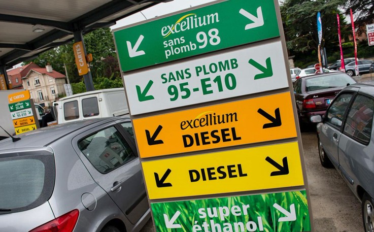 Les étiquettes des carburants subiront une modification à partir du 12 octobre afin d’être harmonisées, tant pour leurs dénominations que pour leur couleur.